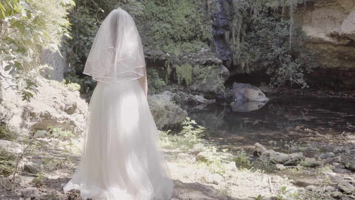 Image from Les Promises