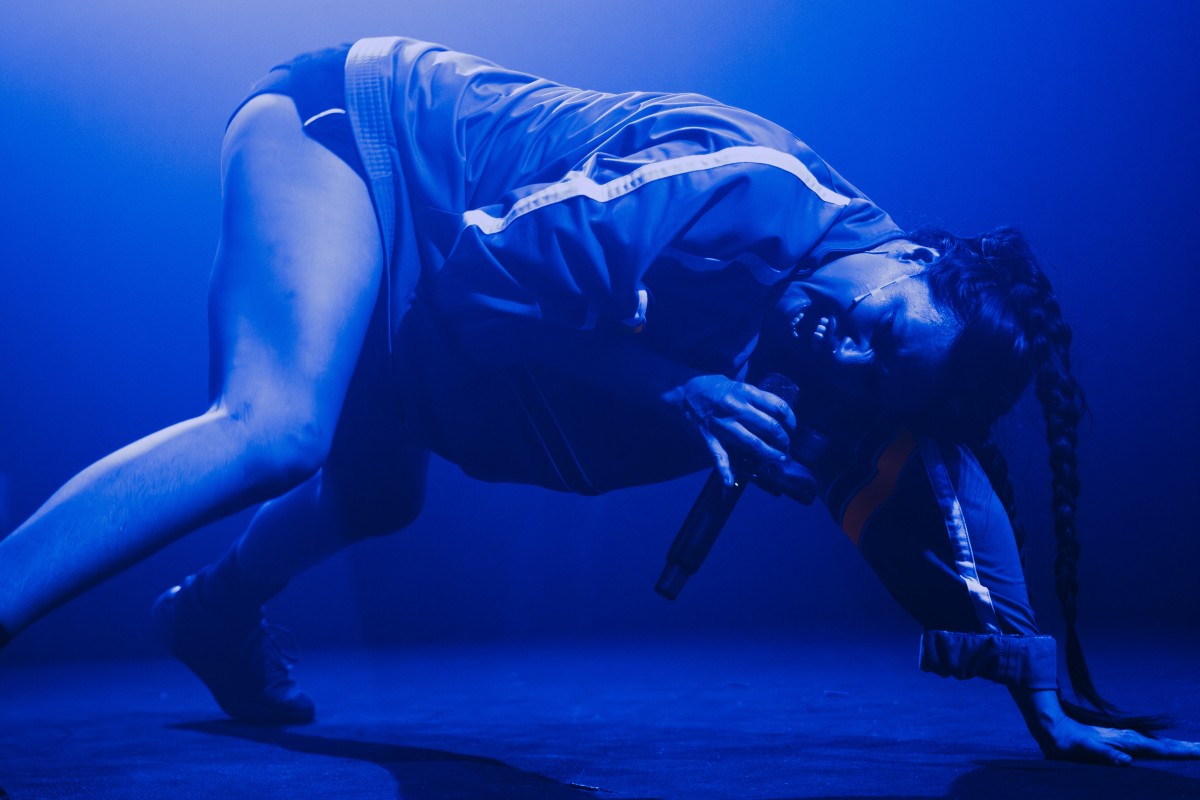 Image from Si me ves ir con todo, es porque a la noche lloro